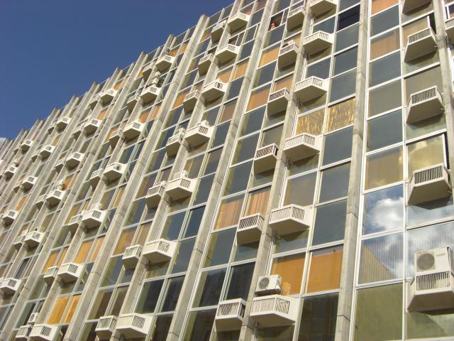 Apartamento - Caminho das árvores