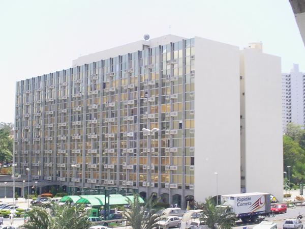 Apartamento - Caminho das árvores