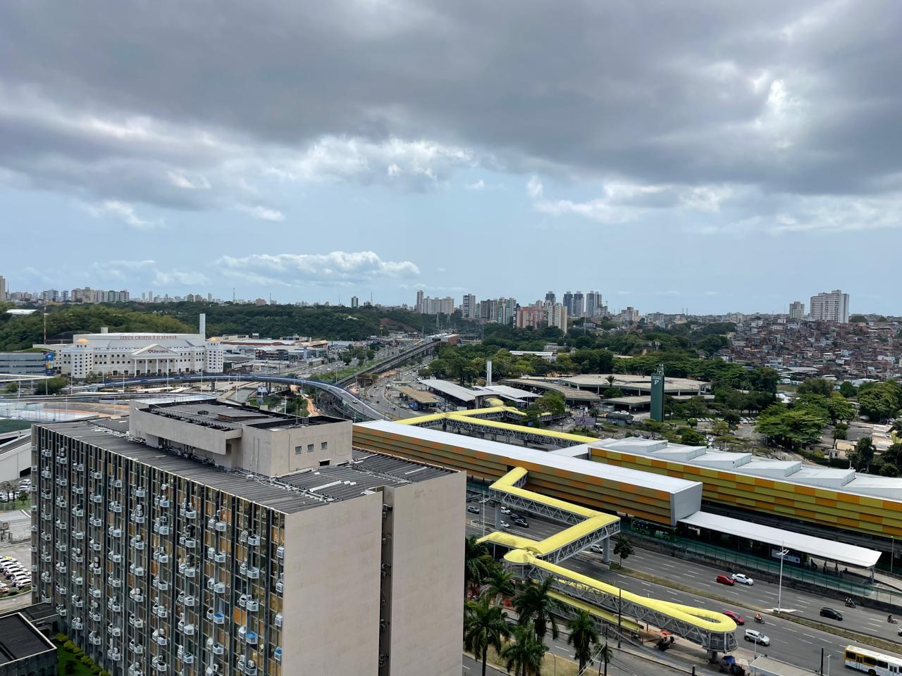 Apartamento - Caminho das árvores