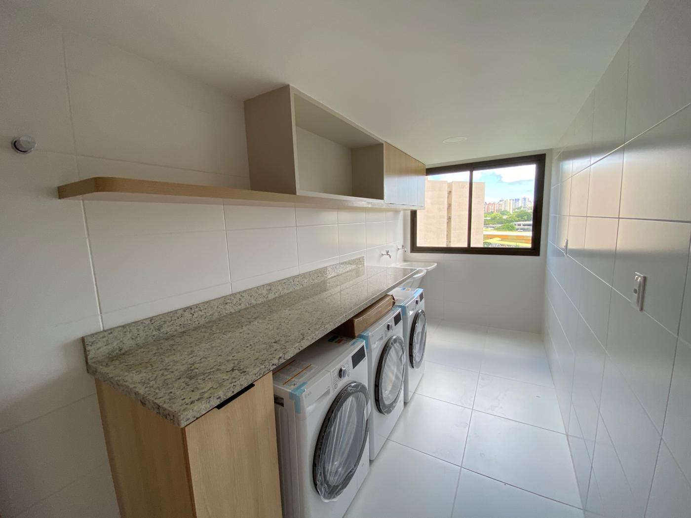 Apartamento - Caminho das árvores