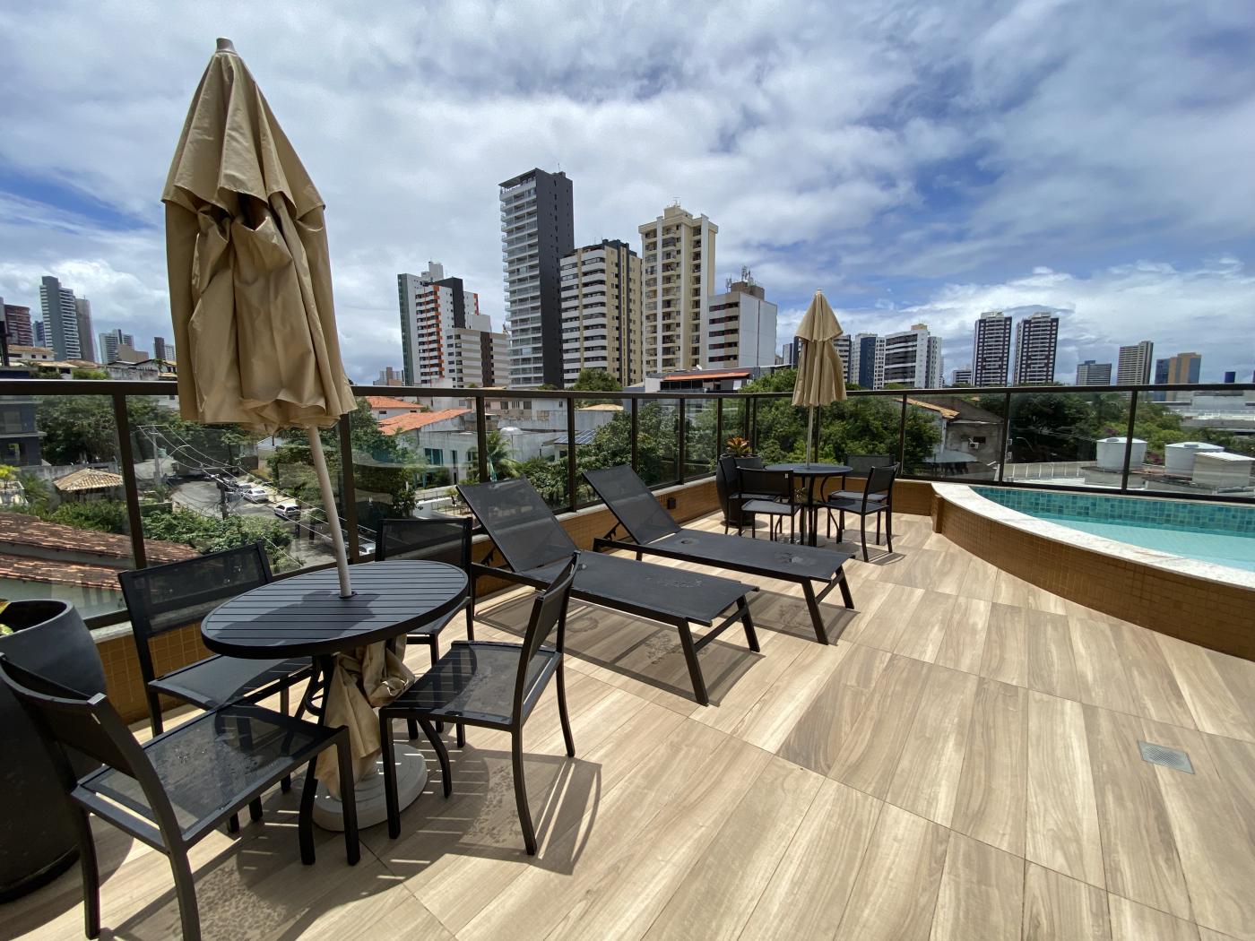 Apartamento - Caminho das árvores